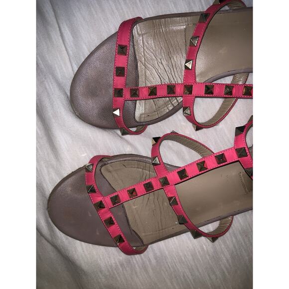 VALENTINO GARAVANI Size 39 9 US Rockstud Flat Pink Leather Sandals - Picture 4 of 5